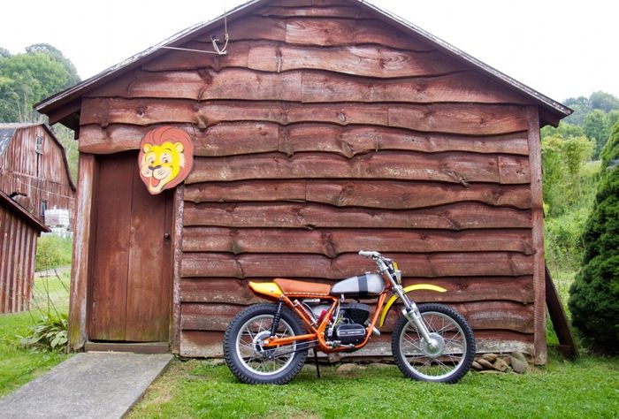 Kawasaki F11 250 custom scrambler dari Mabel Studios