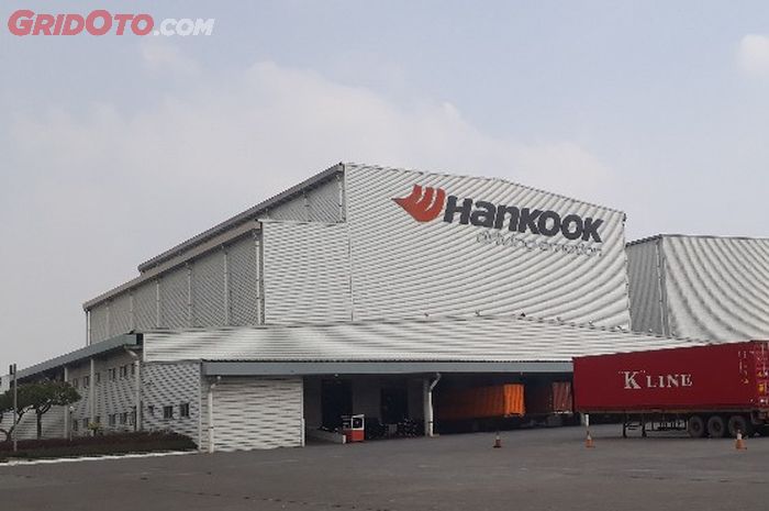 Pabrik Hankook di Cikarang, Jawa Barat.