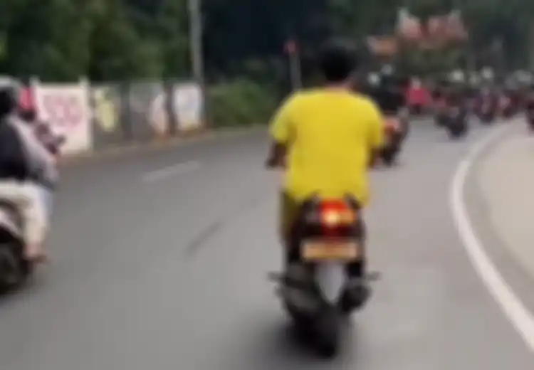 Merasa Kebal, Pemotor Yamaha Soul GT Pakai Pelat Dinas Polisi Tanpa Helm