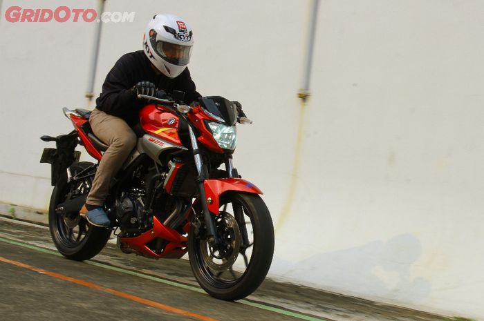 Test ride Yamaha MT-25