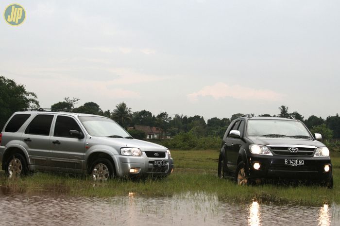 Ford Escape 3.0 Limited AWD vs Toyota Fortuner 4x4 2006