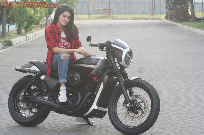 Street 500 cafe racer top