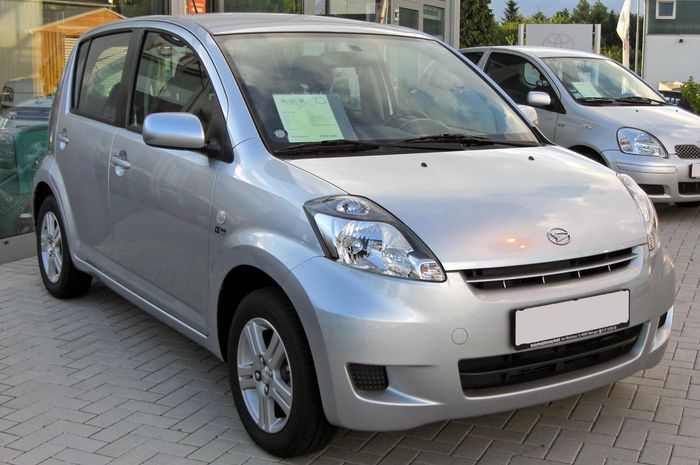 Kisaran harga Daihatsu Sirion seken tahun 2007.