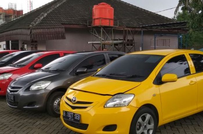 30 Trend Terbaru Biaya Pasang Stiker  Hitam  Di Mobil  Vios  