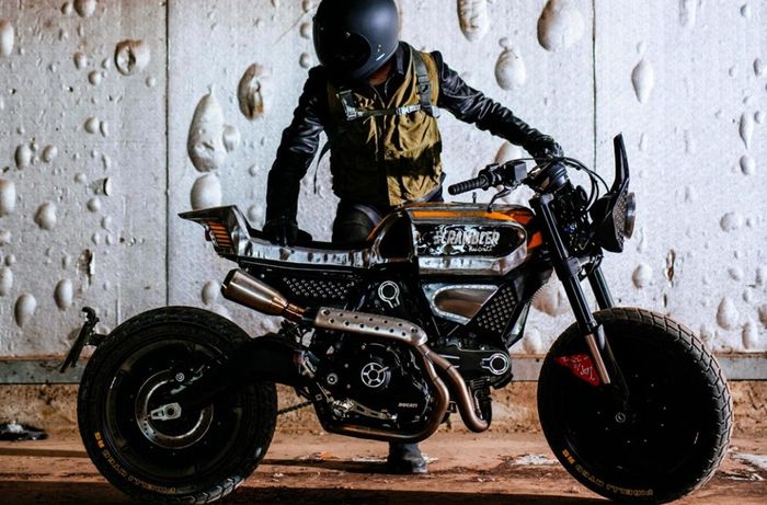 Ducati Scrambler custom hasil kolaborasi Pirelli dan Vibrazioni Art Design