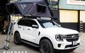 Ford Everest Baru Gaya Overland, Pakai Tenda Atap, Kakinya Kekar