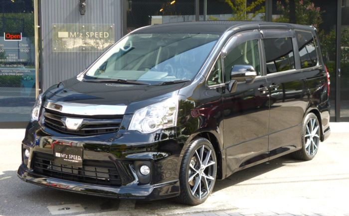 Modifikasi Toyota Nav1 hasil garapan M'z Speed