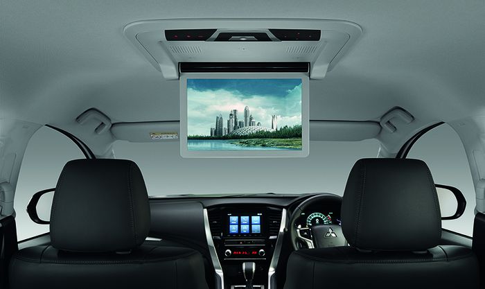 Layar berukuran 12 inci untuk penumpang tengah