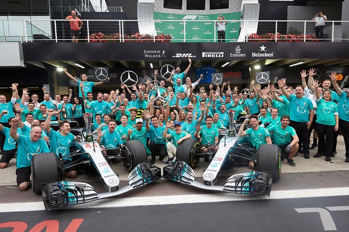 Tim F1 Mercedes kembali juara dunia pembalap dan konstruktor di musim 2018