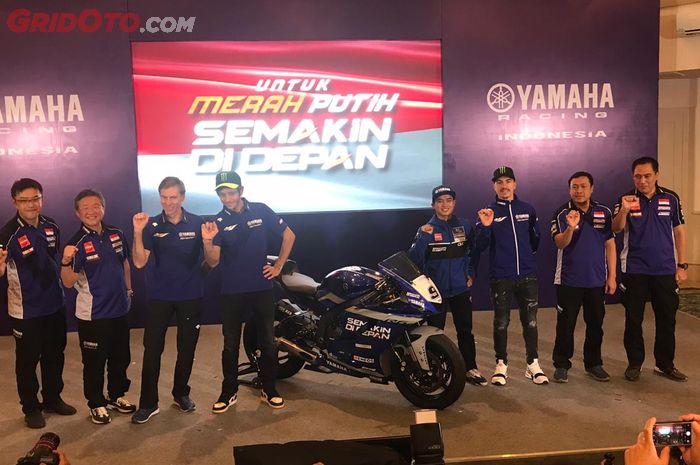 Galang Hendra (keempat dari kanan), awal kariernya di WorldSSP 2020 disaksikan Valentino Rossi dan Maverick Vinales