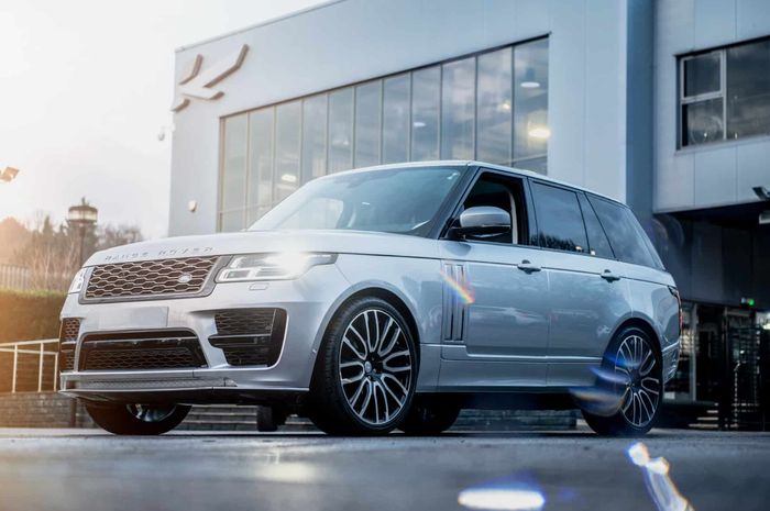 Modifikasi Range Rover Vogue SE hasil garapan Kahn design 