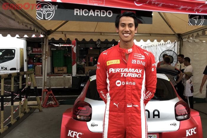 Sean Gelael ingin balapan di Formula E Jakarta, tetapi bentrok dengan jadwal balapannya di F2 Azerbaijan