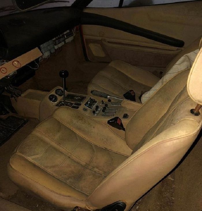 Interior Lamborghini Caountach