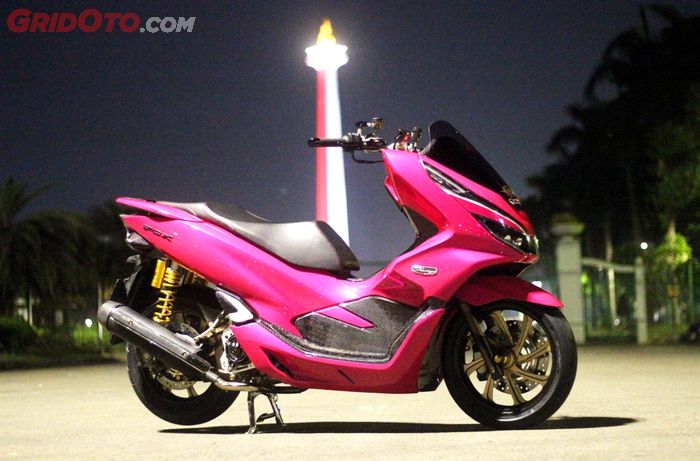 Honda PCX 150 pink