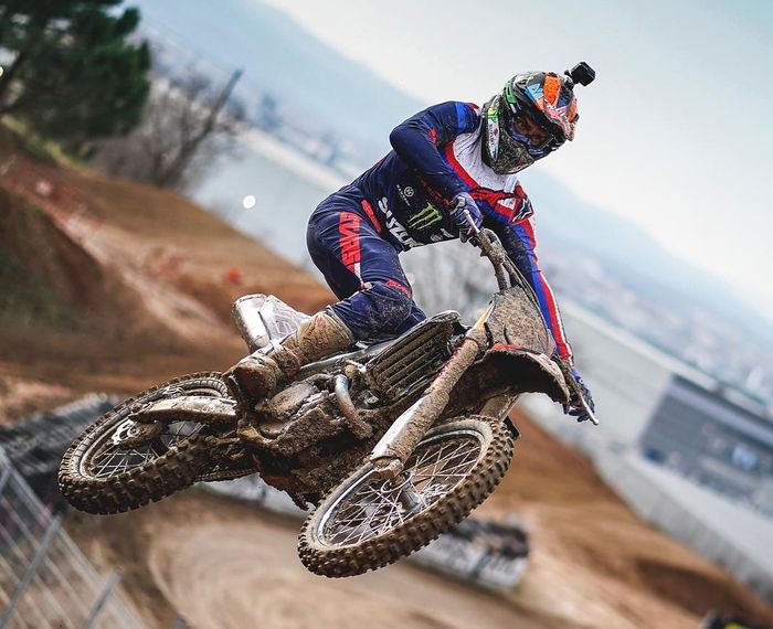 Alex Rins juga memilih latihan motocross di Rocco's Ranch