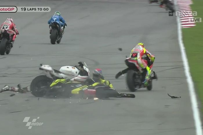 Marco Simoncelli Mengalami Crash dan Meninngal Di MotoGP Sepang 2011