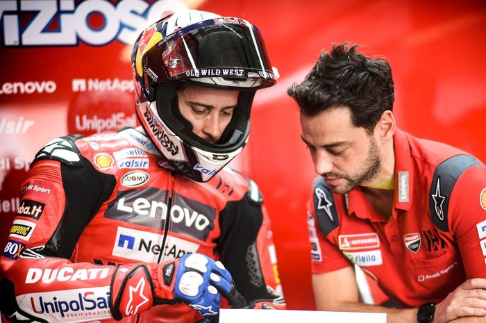 Andrea Dovizioso masih dipercaya memperkuat tim Ducati untuk musim MotoGP 2021