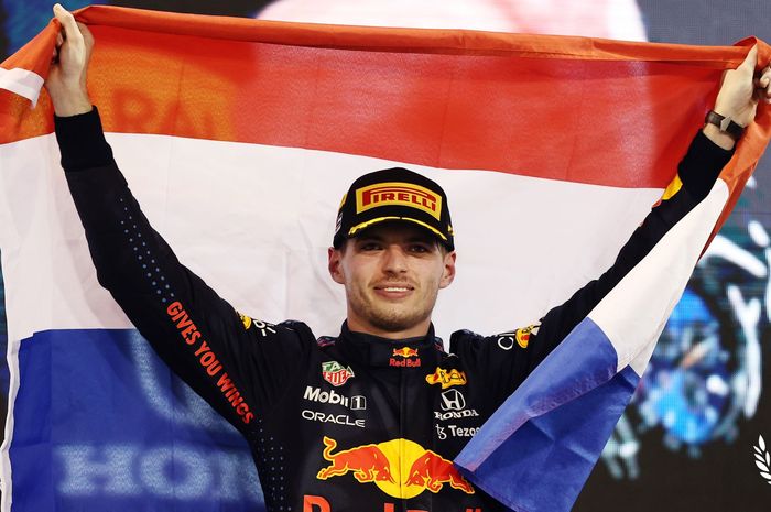 Max Verstappen meraih gelar juara dunia F1 yang pertama setelah memenangkan balap F1 Abu Dhabi 2021