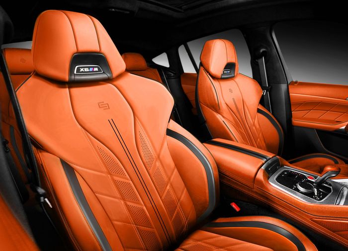 Tampilan kabin modifikasi BMW X6 M dengan pelapis kulit oranye ala Lamborgini