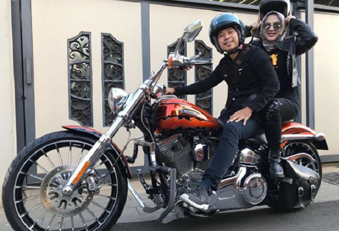 Harley-Davidson CVO tahun 2014 milik Denny Cagur