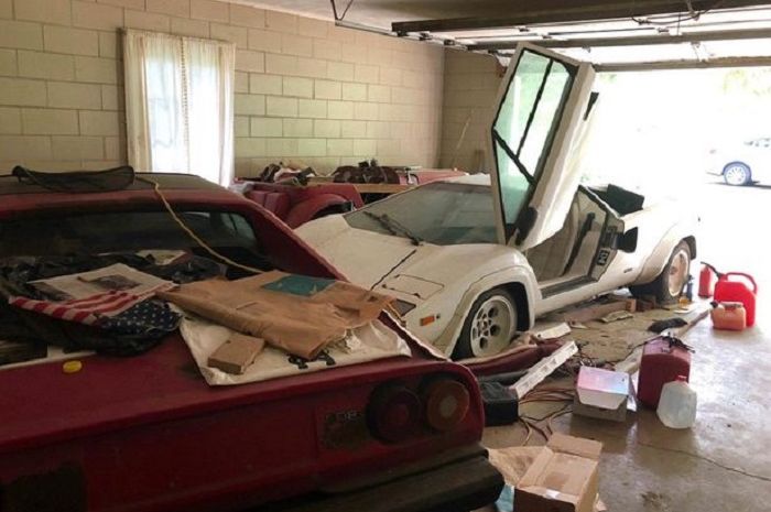 Lamborghini Caountach ditemukan dalam garasi
