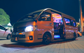 Ada Juga Nih Toyota Hiace Dimodifikasi Bergaya VIP, Tonton Videonya!