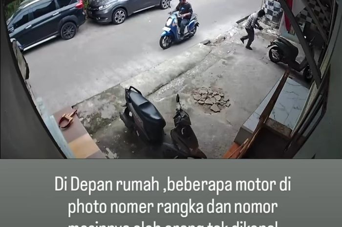Mencurigakan glagat orang ini foto motor yang sedang parkir