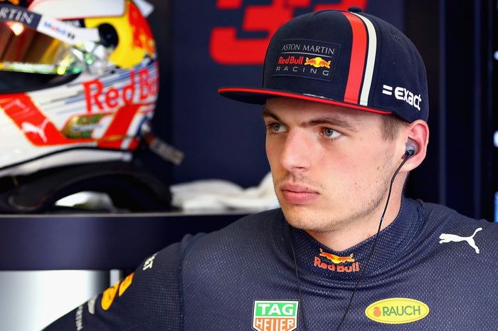 Pembalap Red Bull, Max Verstappen, mengatakan bahwa tak ada yang spesial dengan penampilan Sebastian Vettel sejauh ini
