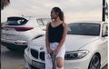 Shafa Aliya, Cewek Yang Labrak Artis Bergaya Di Atap Supercar, Cool!