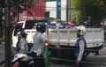 Jelas Salah, Motor Nekat Parkir Di Trotoar DPRD DKI, Tanpa Ampun Diangkut Pakai Truk