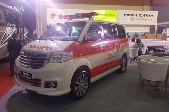 Suzuki APV yang dimodifikasi menjadi sebuah ambulans