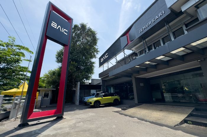 BAIC Indonesia resmikan dealer ketiganya di Surabaya. 
