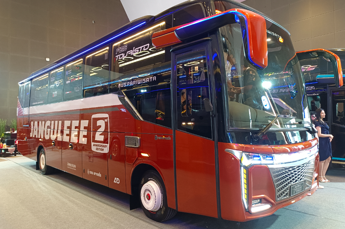 Ilustrasi Mercedes-Benz Bus