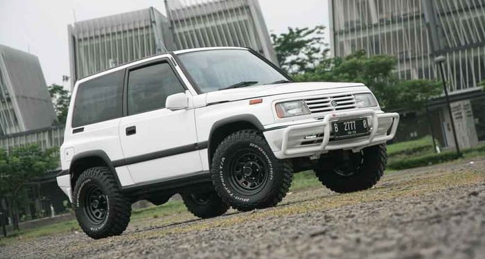 Suzuki Vitara 1992 dua pintu yang langka di pasaran