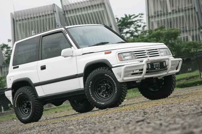 Suzuki Vitara 1992 dua pintu yang langka di pasaan