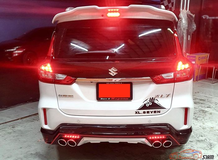 Modifikasi Suzuki XL7 hasil garapan Siam Bodykit, Thailand