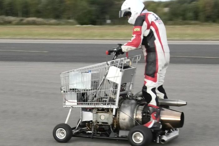 Troli bermesin jet turbin