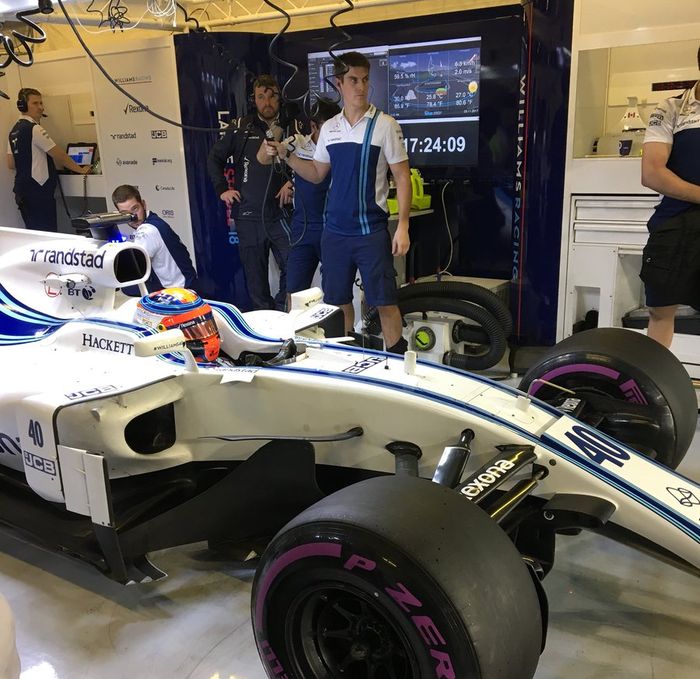 Mantan pembalap F1 Robert Kubica ketika mengikuti tes bersama tim Williams setelah akhir musim 2017