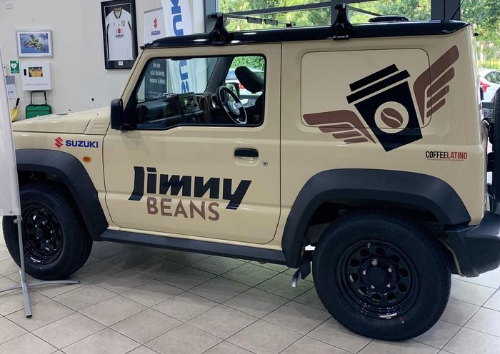 Kedai kopi keliling bernama Suzuki Jimny Beans