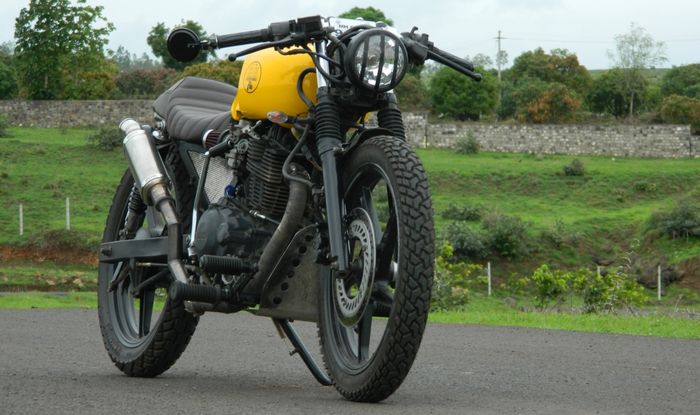 Hero Honda Karizma &ldquo;Carnage&rdquo; custom hybrid dari Shift Gear Customs