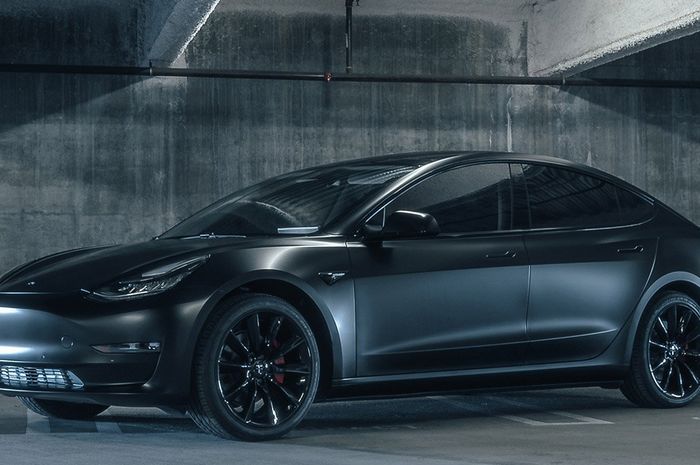 Modifikasi Tesla Model 3 dengan gaya sangar
