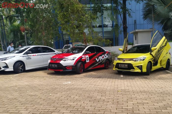 Toyota Limo Eks Taksi adu kece dalam kontes modifikasi yang digelar Blue Bird