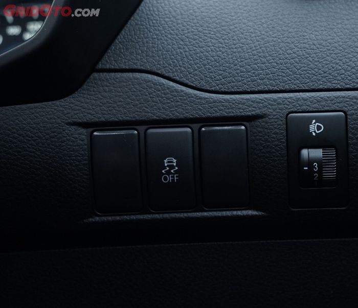 Dilengkapi dengan fitur keselamatan kontrol stabilitas