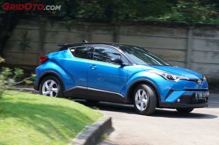 Unduh Gambar Mobil  Aspal  Jalan