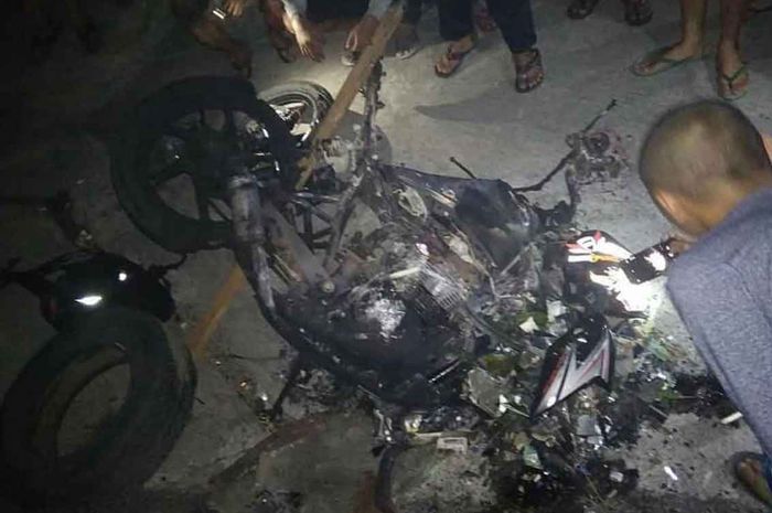 Motor anggota komunitas motor VRCI yang mengalami lakalantas di Ngawi, Jawa Tengah