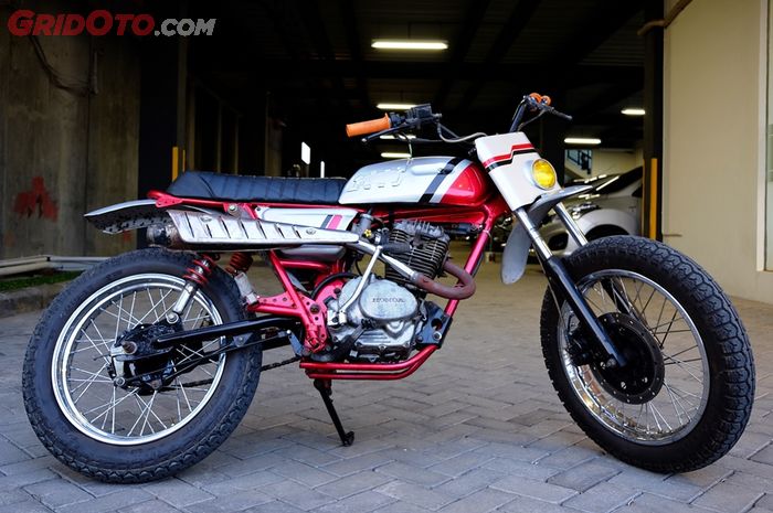 Honda GL100 custom scrambler besutan Ichsan dari Trigramyama Custom Soul