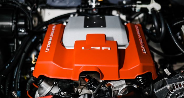Land Rover Defender 110 pasang mesin lansiran LSA 6.200cc V8 supercharged