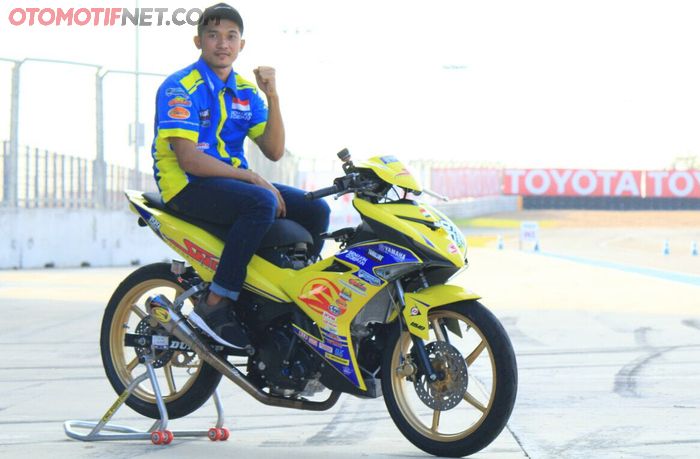 Syahrul Amin promosi dari podium ketiga jadi podium dua setelah Wahyu Aji kena penalti tambahan 20 detik di total waktu race kedua