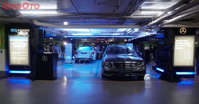 Mercedes-Benz Privilege Parking with EQ Power yang ada di Indonesia