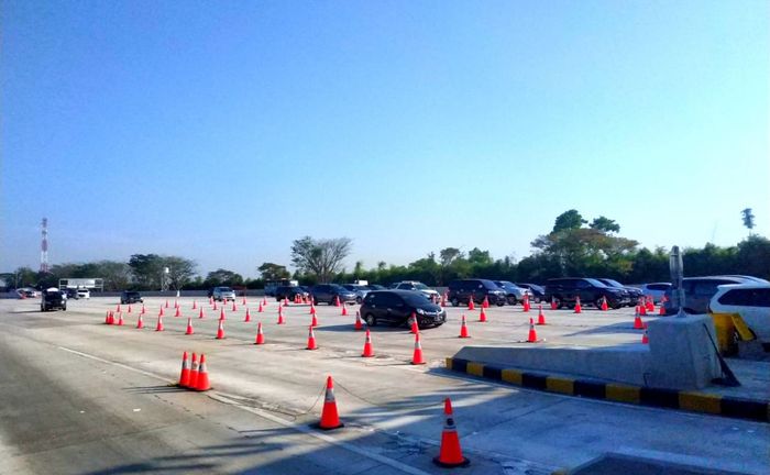 Kondisi Terkini Tol Jakarta-Cikampek Tampak Lenggang